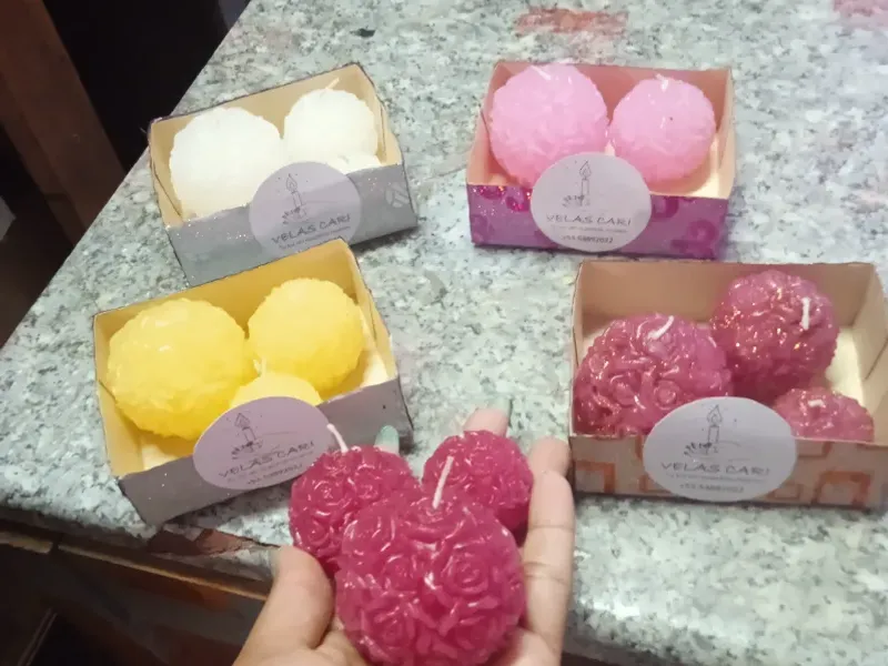 Juego de 3 esferas de rosas 