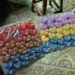 Paquete de 30 velitas pequeñas de corazones 