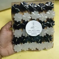 Paquete de 30 velitas pequeñas de flores 