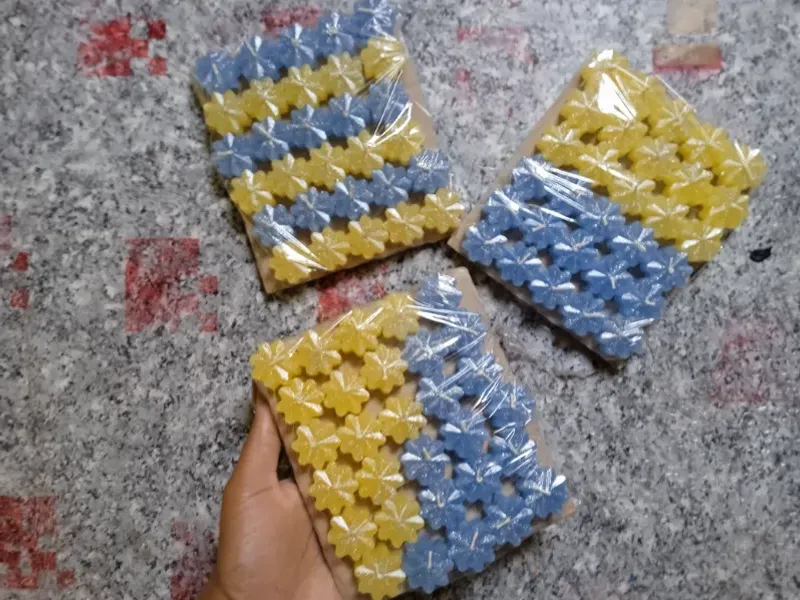 Paquete de 30 velitas pequeñas de flores 