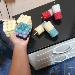 Velas cuadradas grandes de bolas 