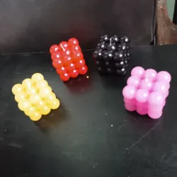 Velas cuadradas grandes de bolas 
