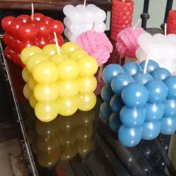 Velas cuadradas grandes de bolas 