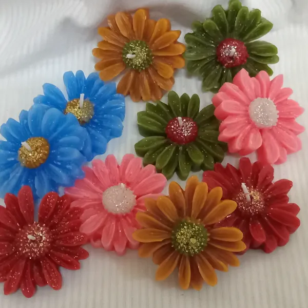 🕯️ Velas Yami, creadas artesanalmente con dedicación, calidad y un toque especial en cada detalle.
Sus diseños combinan aroma, color y calidez, para llenar tus espacios de luz y armonía.
Como recuerdos en celebraciones y ceremonias,
💛 Apoya lo hecho a mano y deja que Velas Yami ilumine tus momentos más especiales. 🕯️✨