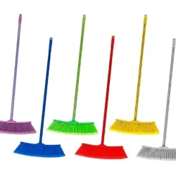 Escobas plasticas