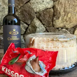 Combo torta+vino+bombones