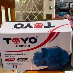 Bomba de Agua Marca Toyo.