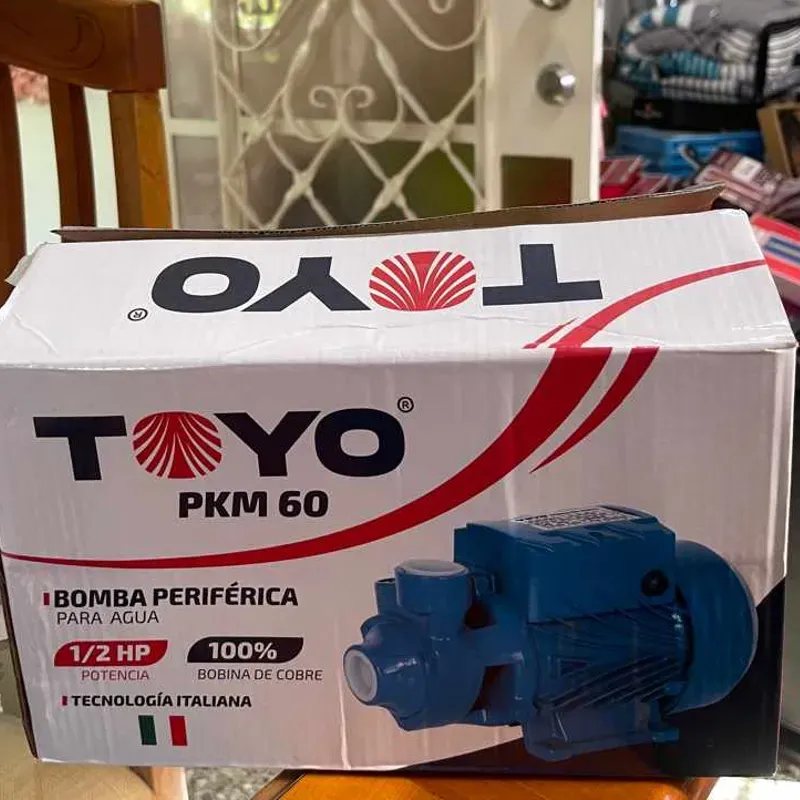 Bomba de Agua Marca Toyo.