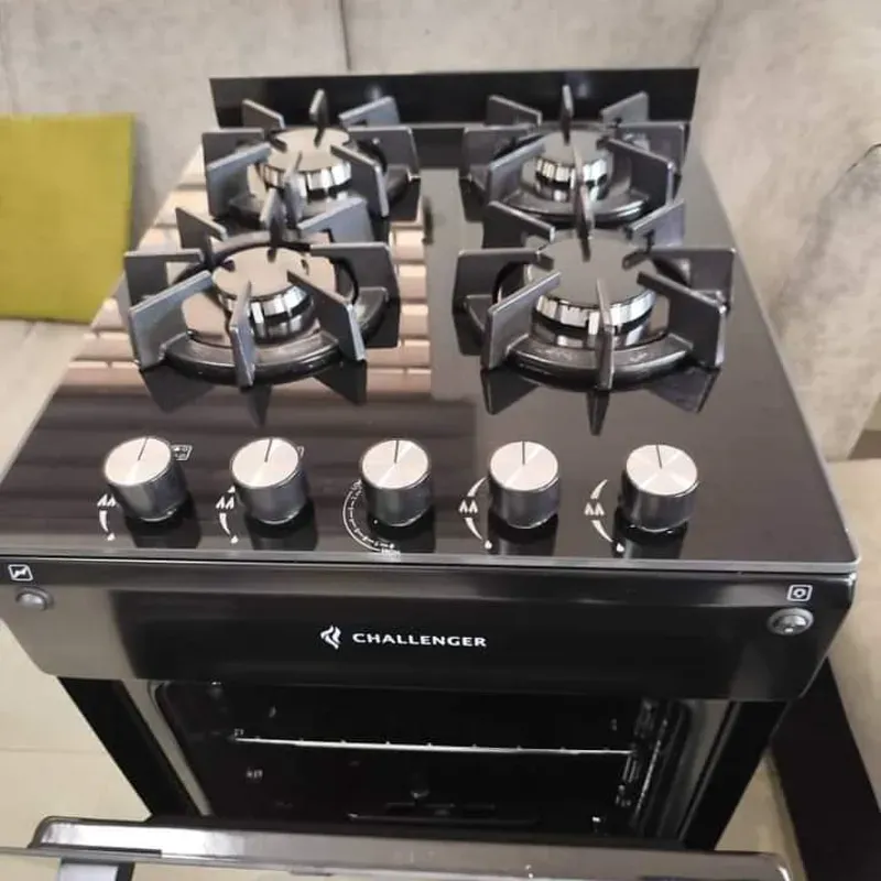 Cocina de horno de 4 hornillas Marca Challenger 
