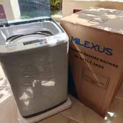 Lavadora automática 7.5 kg. Marca Milexus. 