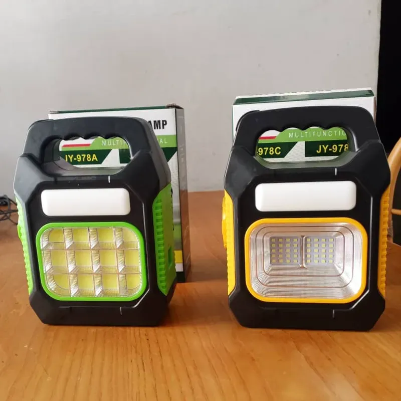 Linterna o lámpara Portátil recargables (bombillas LED)