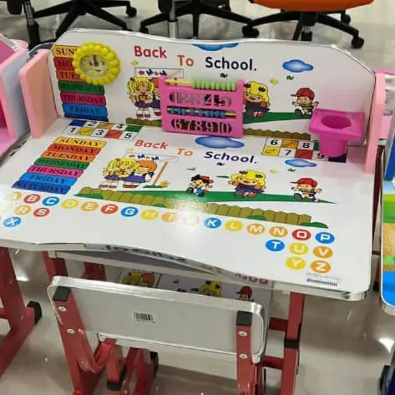 Mesa y silla didáctica para niña y niños con edades de 2 a 10 años. 