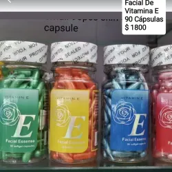 Cápsulas De Vitamina E Para El Cuidado Facial 