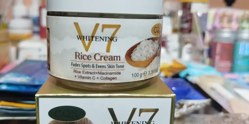 Crema Blanqueadora Facial Con Extracto De Arroz + Niacinamide+ Vitamina C + Colágeno 