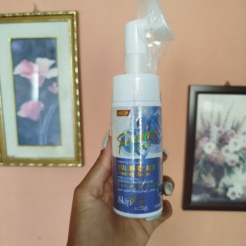 Espuma Limpiadora Facial De Ácido Hialurónico 