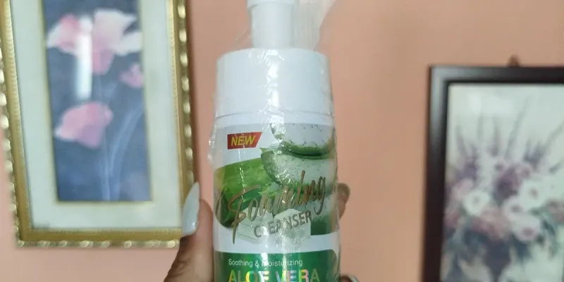 Espuma Limpiadora Facial De Aloe De Vera 