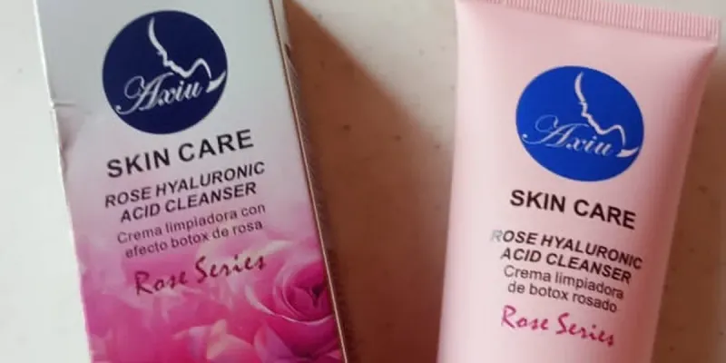 Gel Limpiador De Rosa Con Ácido Hialurónico 