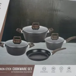 SET DE CALDERO DE 7 PIESAS $ 40 USD .