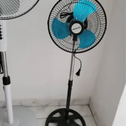 Ventilador de pedestal tipo ciclón  de 10 pulgadas