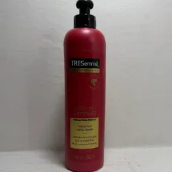Crema para peinar TREsemmé