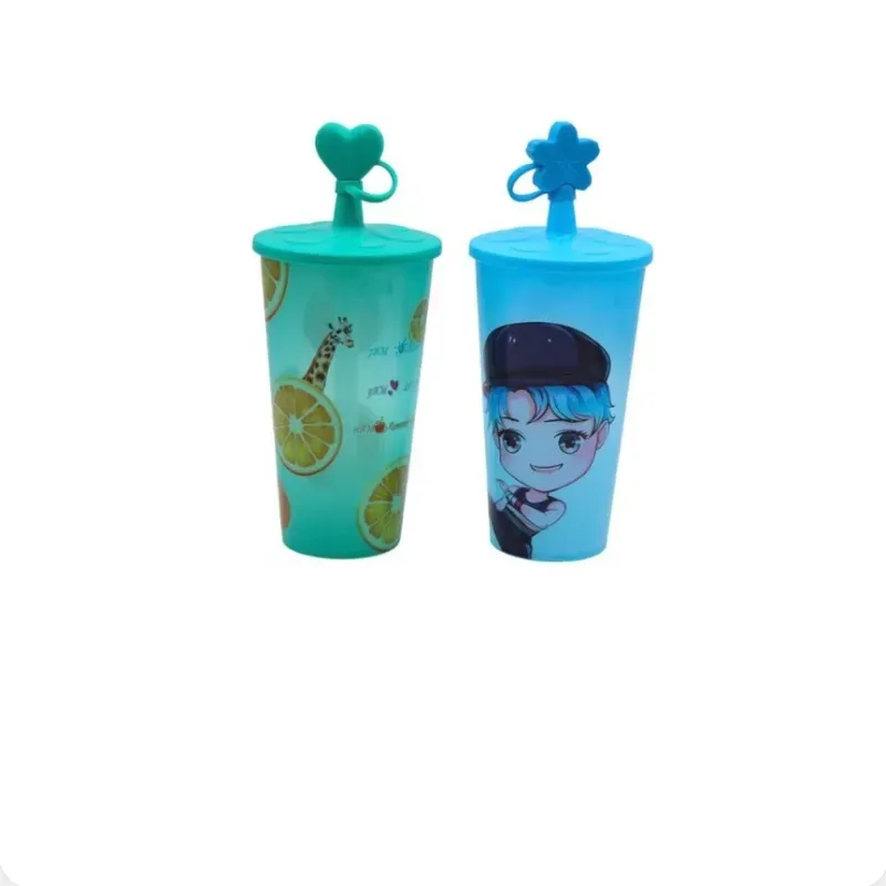 Vaso plastico con pitillo para niño