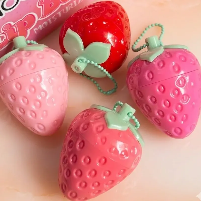 Bálsamo labial humectante e hidratante en forma de fresa 🍓 con colgante