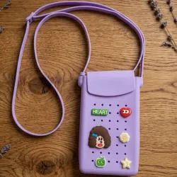 Cartera de silicona con asa larga