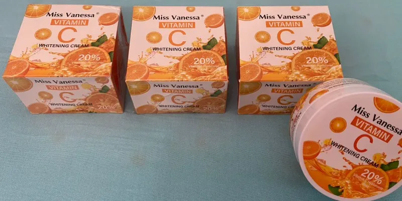 Crema aclarante de Vitamina C Miss Vanessa