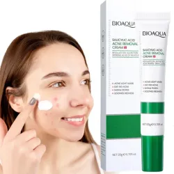 Crema Bioaqua con ácido salicílico antiacné 