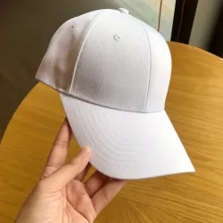 Gorra blanca