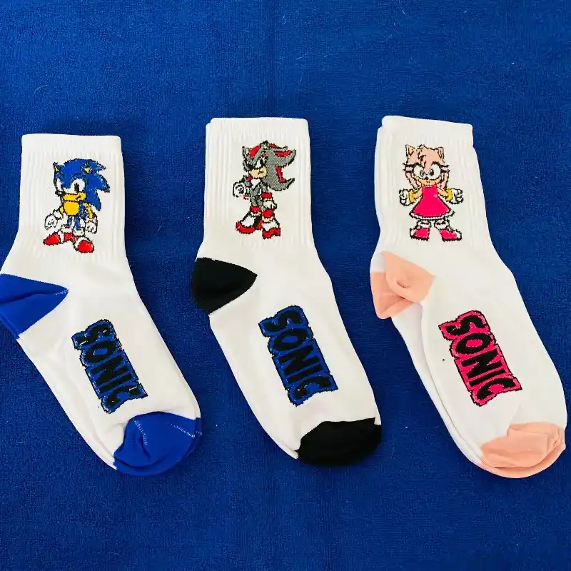 Medias largas con diseños