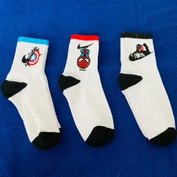 Medias largas con diseños