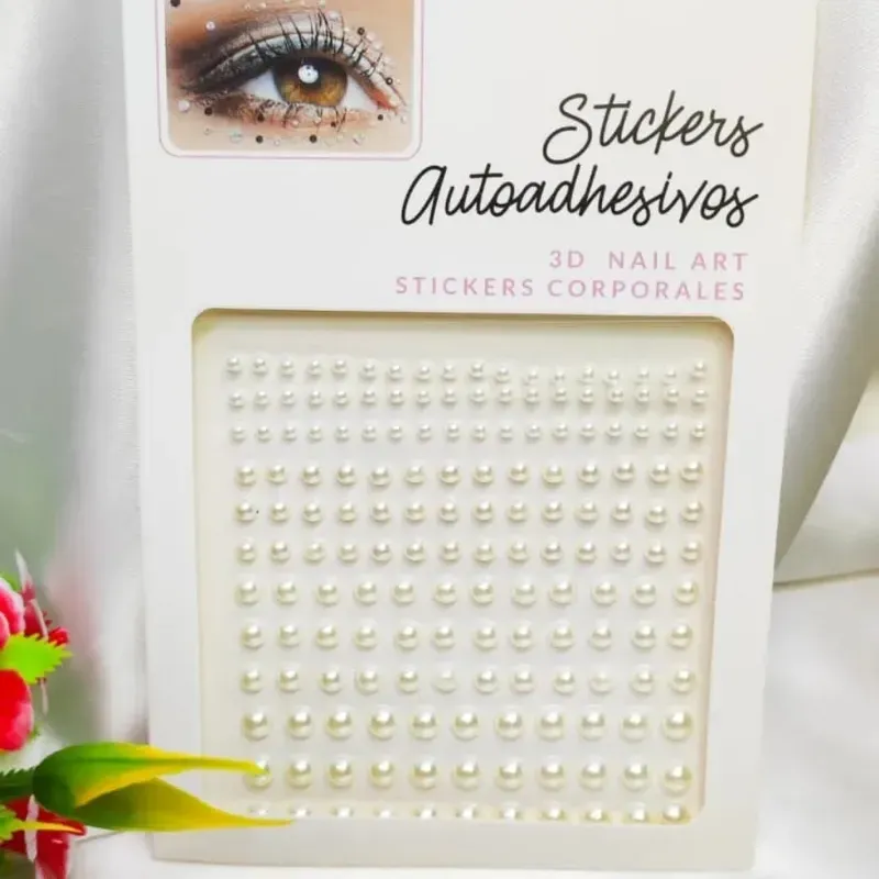 Perlas adhesivas para el cabello y maquillaje 