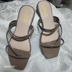 Sandalias