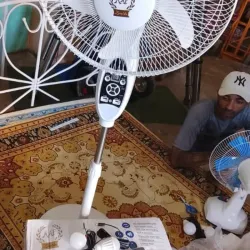 Ventilador recargable de 16 "