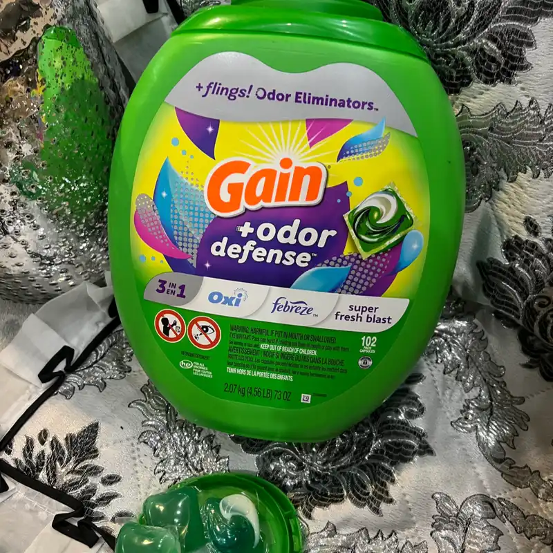 Detergente Gain en cápsulas 