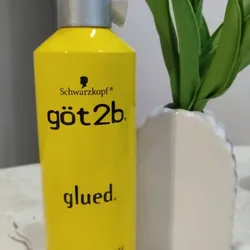 Laca para fijar, hacer peinados o definición de rizos 