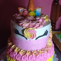 Cake de Doble Piso con Temática de Unicornio 