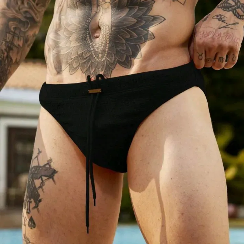 Bañador negro con cordones 