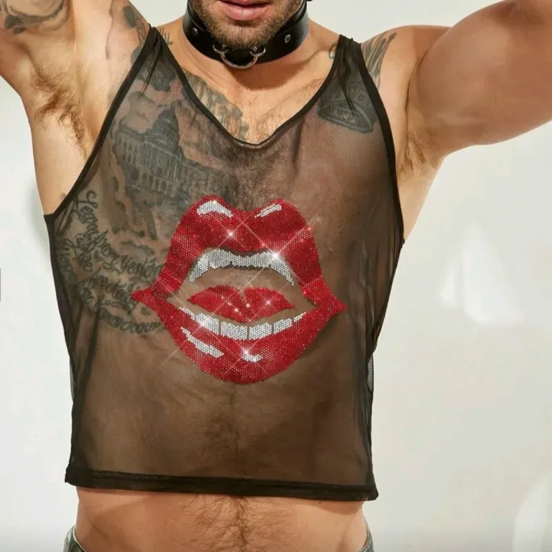 Camiseta transparente negra con labios