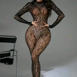 Lencería fem. Negra con patrón de leopardo 