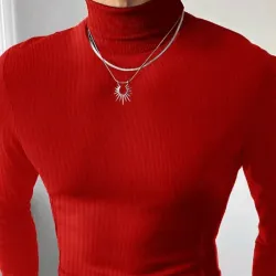 Suéter cuello alto rojo