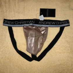 Suspensorio de paquete dorado 