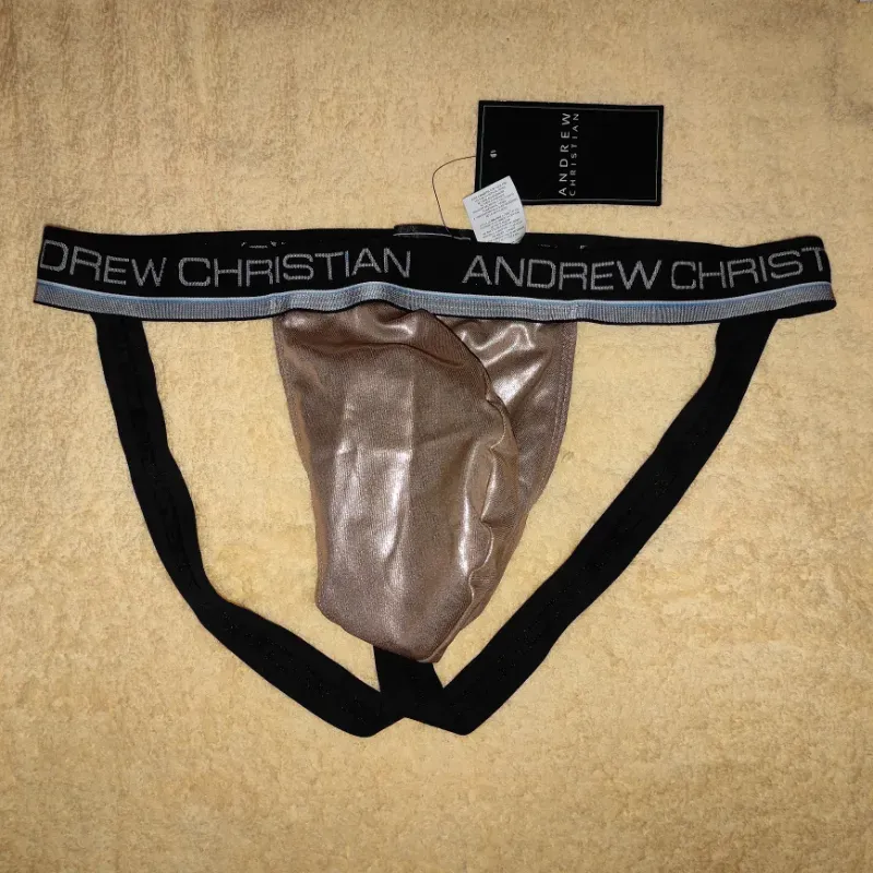 Suspensorio de paquete dorado 