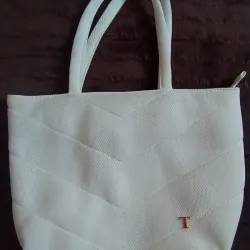 Cartera blanca 