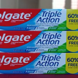 Pasta de dientes Colgate 