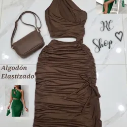 🤎 Vestido Largo , con Abierto en Costado 🤎