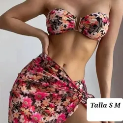 Bikini con pareo
