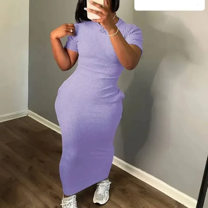Vestido morado ajustado largo