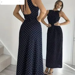 Vestido negro de bolitas largo